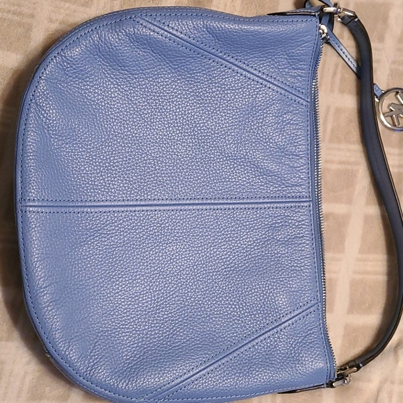 Michael kors bag - Picture 2 of 16